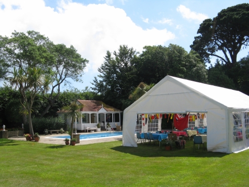 2016 GARDEN PARTY - A new venue: Forelands House, Bembridge. Courtesy of Mrs Sybil Snelling.