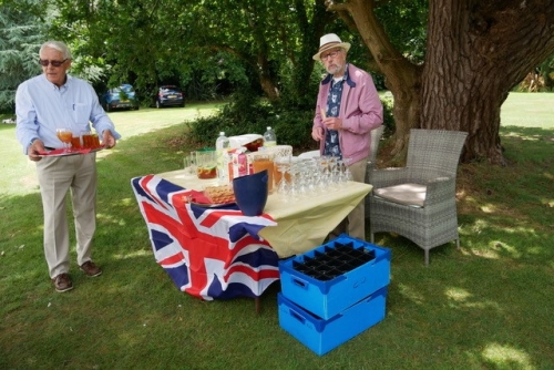 2019 Garden Party - Barman and wine waiter